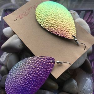 Mermaid color changing earrings